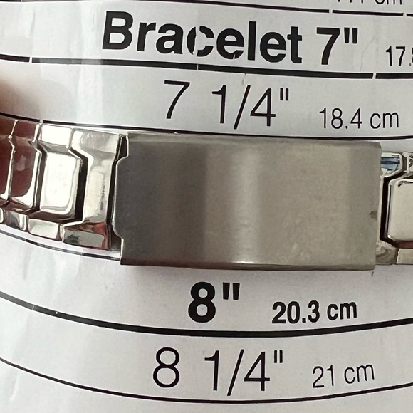 Stainless Ladies Watch Black Dial Stainless Luminous Hands Markers - Picture 13 of 13